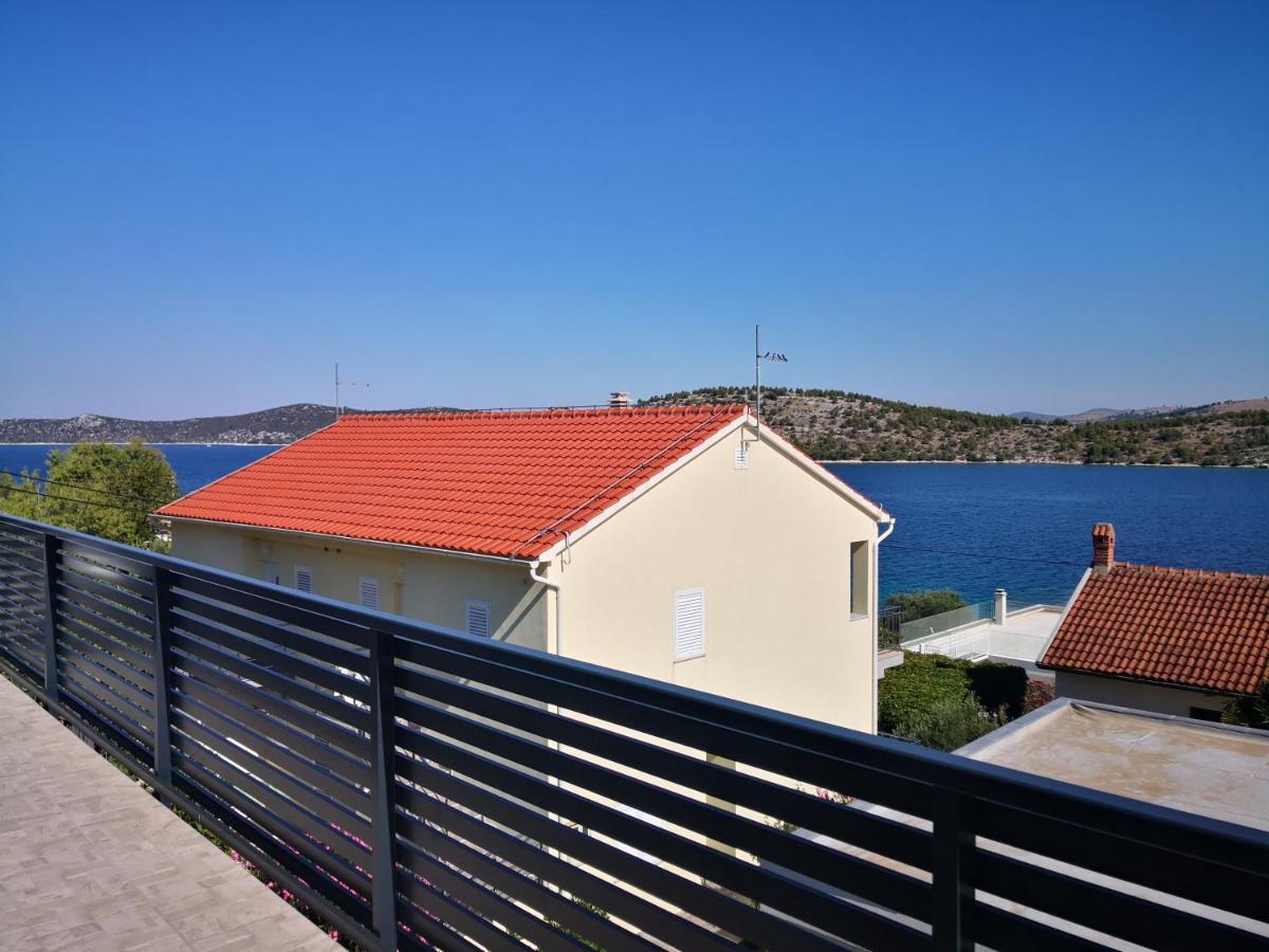 Sparadici Grebaštica المظهر الخارجي الصورة